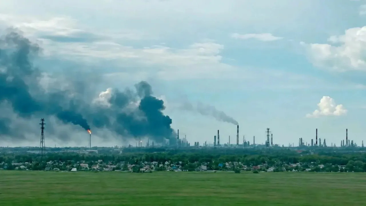Drone attack halts operations at Rosneft's Saratov refinery — Reuters