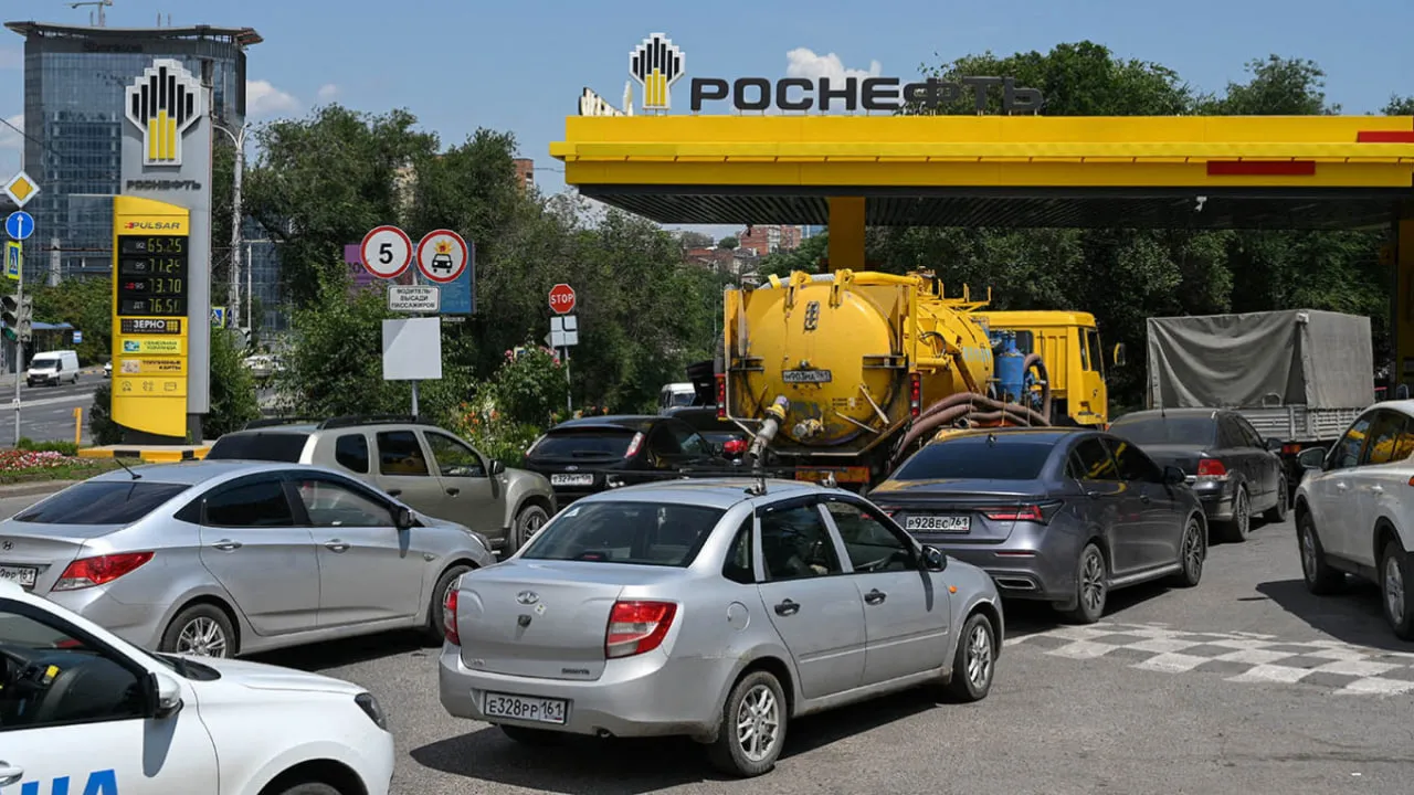 Russia has reinstated the banned Euro-2 gasoline due to the threat of a fuel shortage
