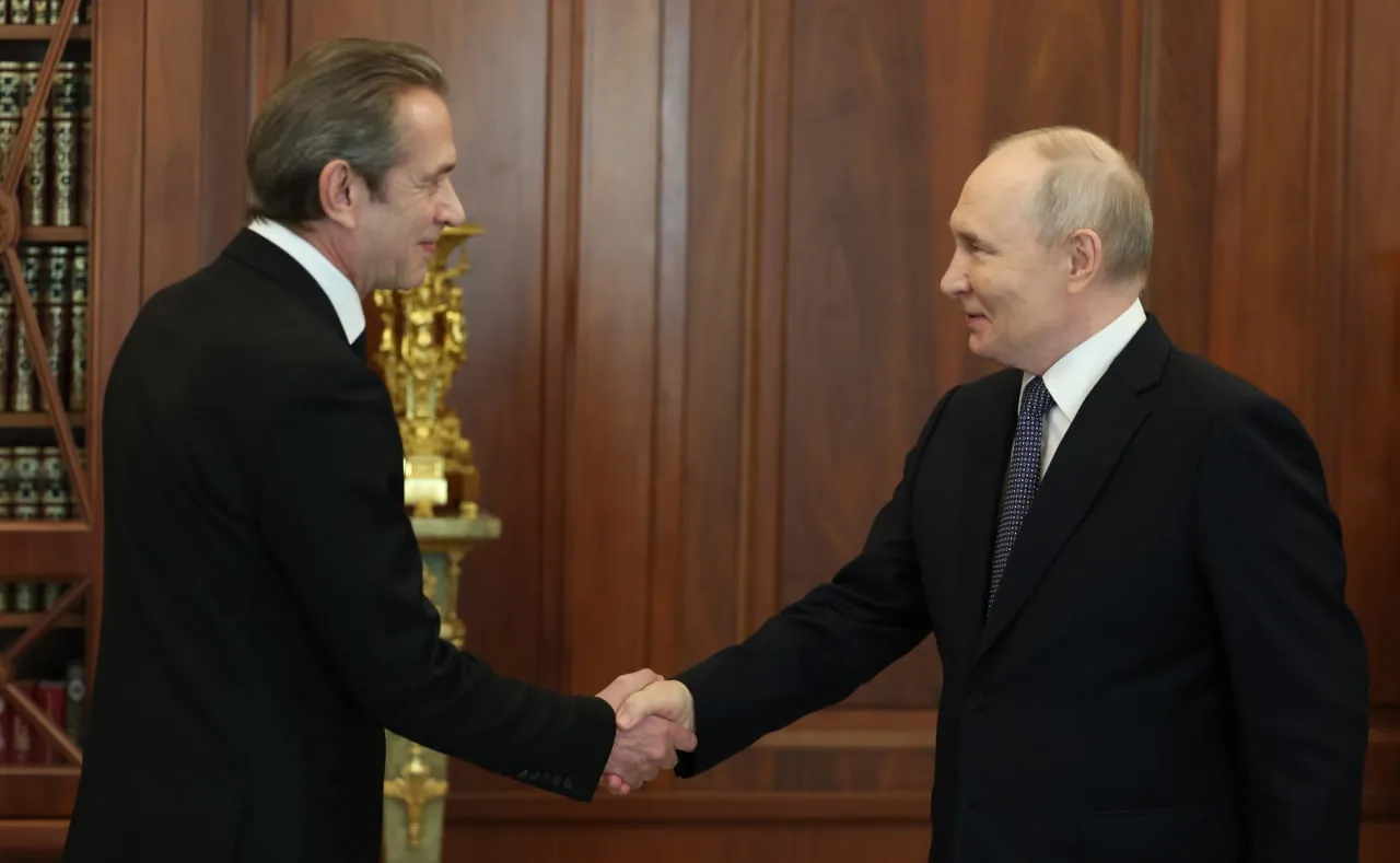 Putin promised milk to a Russian actor and propagandist once the war is over
