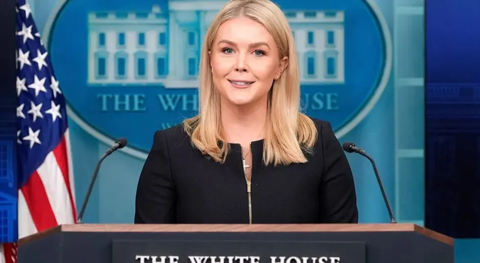 Trump announced the resignation of the White House press secretary