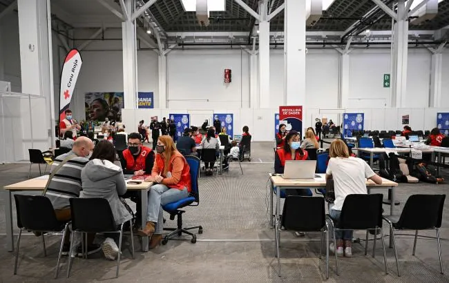 Українок в Іспанії просять показати Резерв+