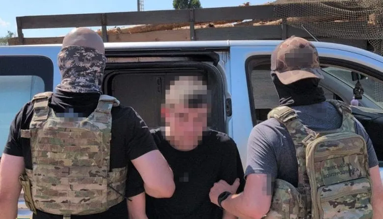 Видео: В Харьковской области СБУ задержала агента России, который зарегистрировал 27 спутников Starlink