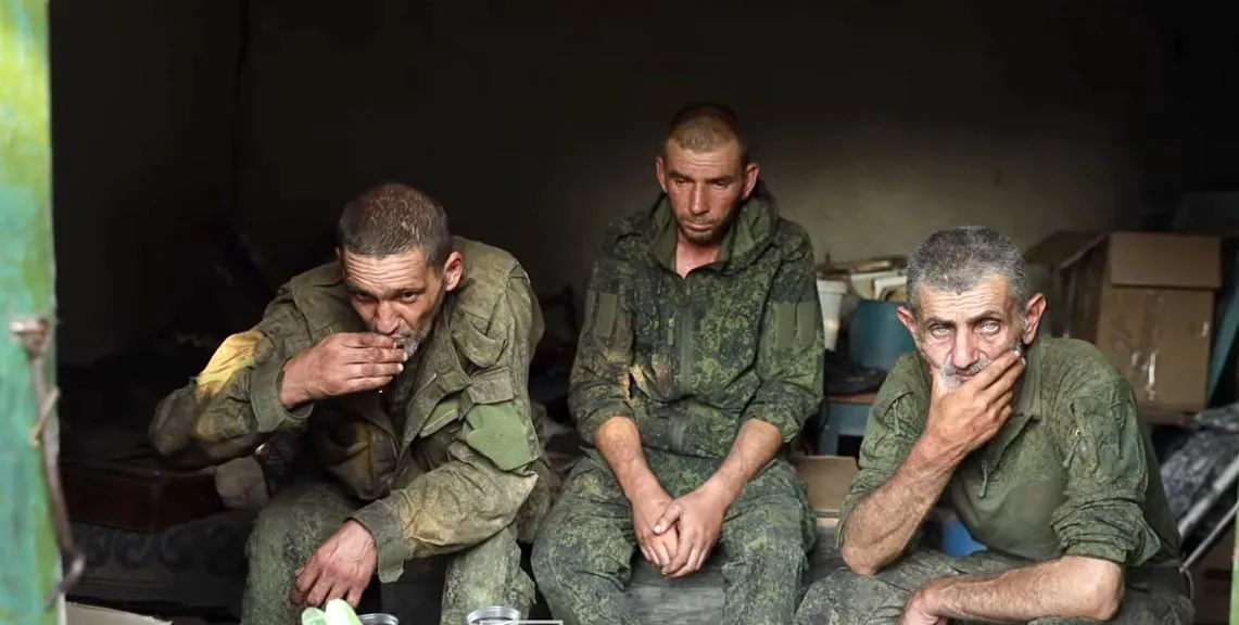 Троє українських снайперів взяли в полон чотирьох окупантів