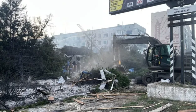 In the Donetsk region, 11,000 civilians remain in the combat zone