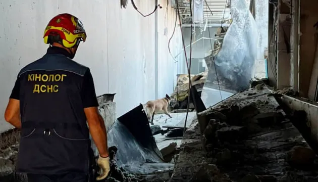 In Kryvyi Rih, the search continues for people trapped under the rubble of a shopping center