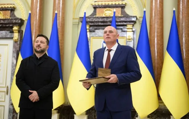 Зеленский отметил заслуги энергетика, спасшего Кураховскую ТЭС