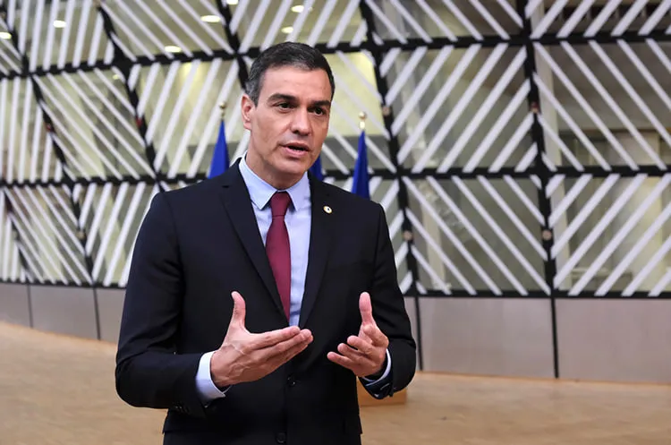 Premier Hiszpanii oskarżył Rosję o podsycanie kryzysu migracyjnego w Ceucie