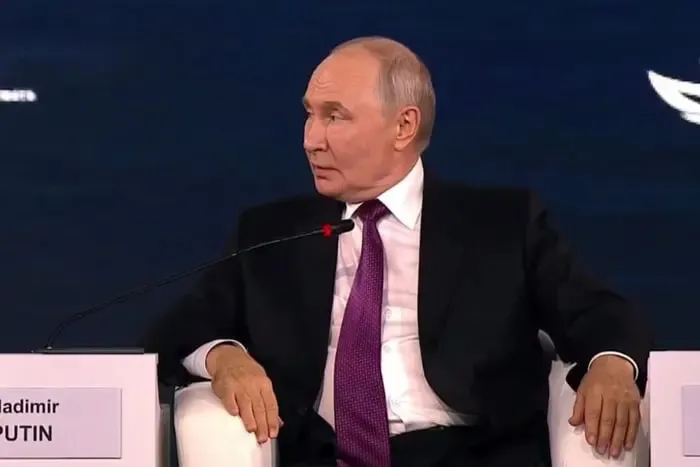 Putin said that Ukraine and Russia have contacts at the intelligence agency level
