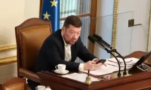 Япония четыре дня подряд поднимала истребители из-за китайских разведывательных самолетов