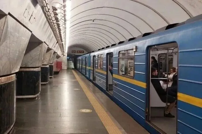 Київське метро тестуватиме рух наземною ділянкою під час тривоги