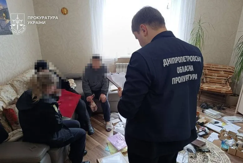 В Днепре будут судить родителей-воспитателей за жестокое обращение с шестью детьми