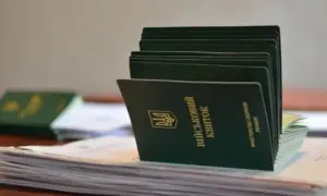 Украина назвала количество военного континента РФ на Донбассе и у границ