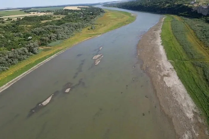 Из-за маловодья в Украине ограничили водопользование до конца сентября