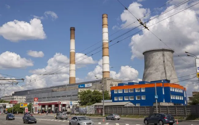 Московську ТЕЦ укріплюють бетонними блоками після атаки українських безпілотників