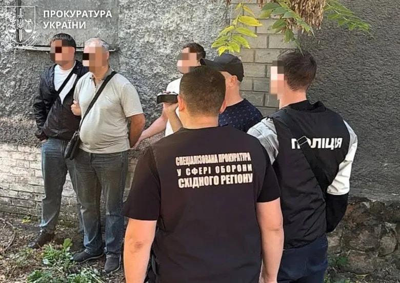 Майору ТЦК у Дніпрі повідомили про підозру через хабар у $1,5 тисячі