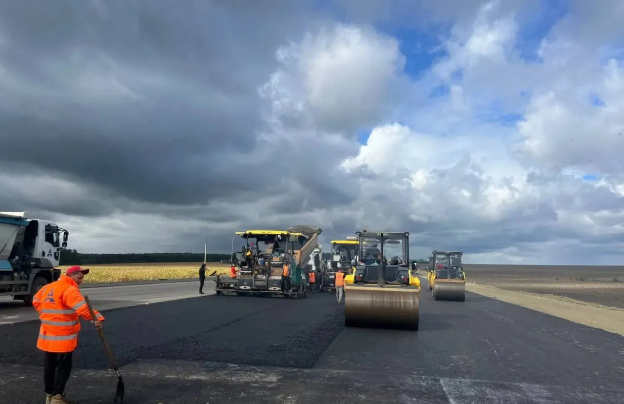 Parking lots for 470 trucks are being set up at the border with Poland