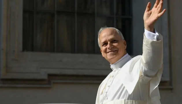 700,000 people attended the Pope's Mass in Paris — The Guardian