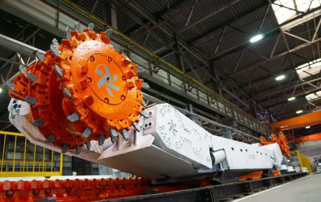 DTEK has prepared its mines for winter by putting 10 new mining combines into operation
