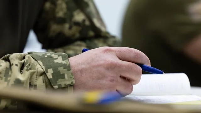 Минобороны разрешило военнослужащим, находящимся за рубежом, проходить ВЛК дистанционно
