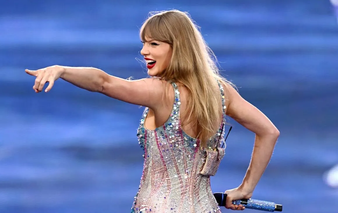 Taylor Swift Is Closing In on The Beatles' Record on the Top Music Chart