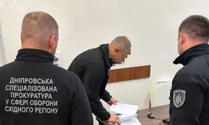Зеленский пообещал решить проблемы медиков в регионах