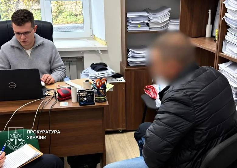 В Голосеевском районе Киева при ремонте тротуара переплатили более 1 млн грн