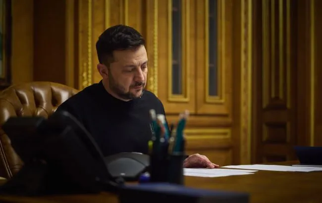 Зеленський підписав укази про продовження воєнного стану та мобілізації до 29 січня 2027 року