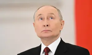 Макрон отложил планы по осуществлению пенсионной реформы, повлекшей протесты