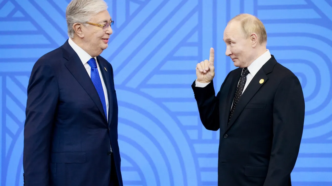 Казахстан передасть РФ 50 тис тонн бензину як гуманітарну допомогу