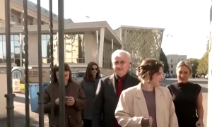 У Франції відбуваються сутички між протестувальниками і поліцією 