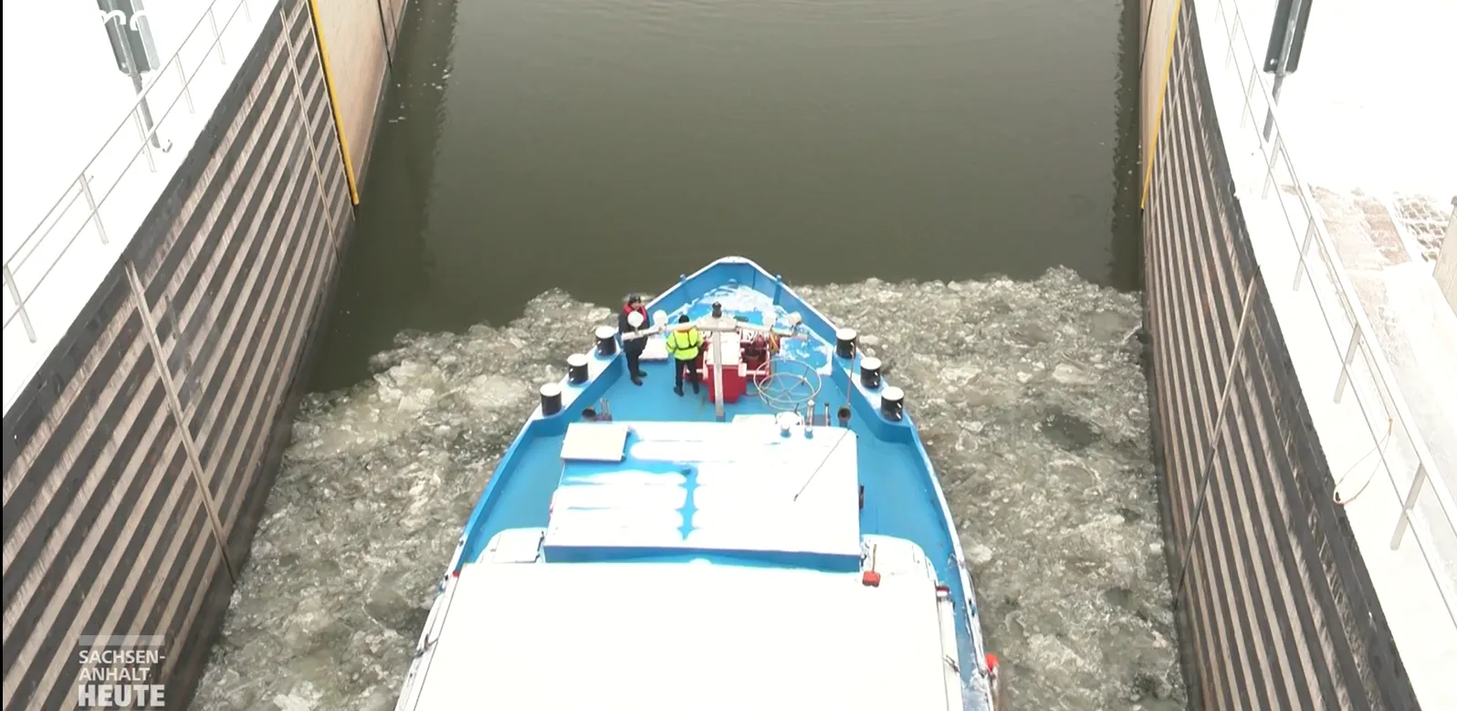 Крига зупинила судноплавство поблизу Магдебурга (фото)