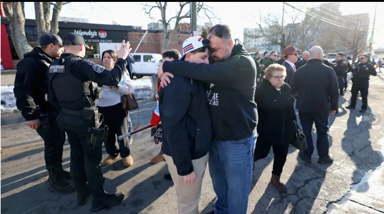 У США під час юнацького хокейного матчу сталася стрілянина