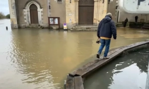 Данія з Гренландією запросили на острів війська НАТО
