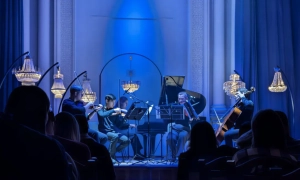 На Солом'янці легковик зіткнувся із фурою – фото