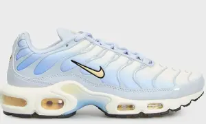 Спортивне взуття на літо: популярні жіночі кросівки Nike