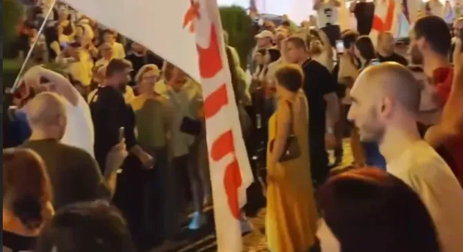 Відео: У Грузії спалахнули протести після побиття російськомовної туристки