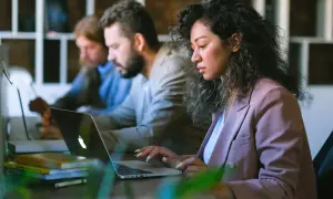 Як не вигоріти на роботі чи навчанні: практичні кроки для збереження сил