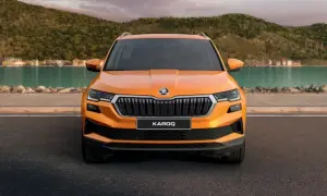 Škoda Karoq vs Mazda CX-5: який SUV практичніший у місті та на трасі