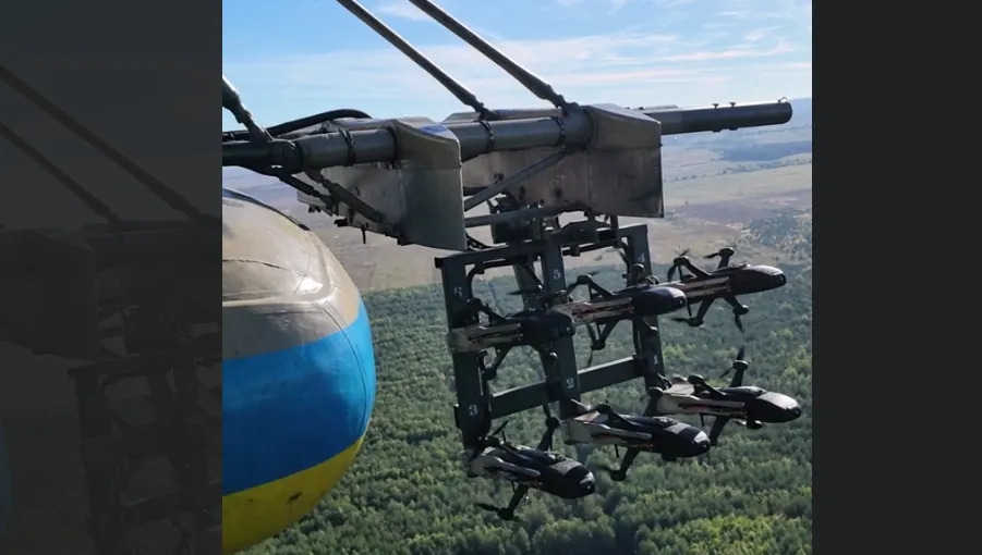 Відео: Український Мі-8 запускає дрони-перехоплювачі для знищення російських БпЛА