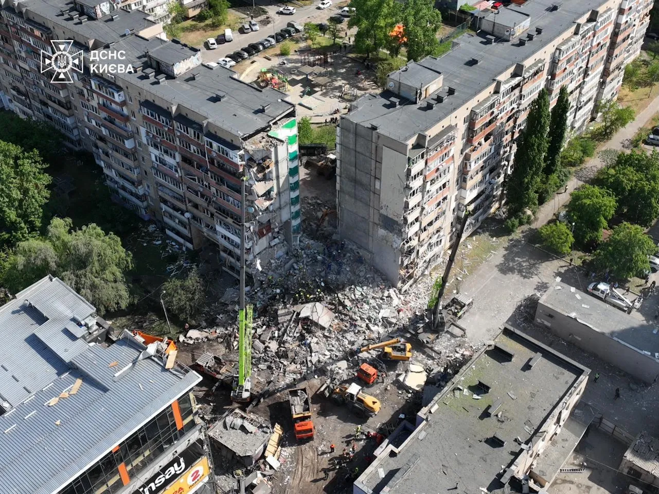У Києві станом на 10:00 відомо про двох загиблих — ДСНС