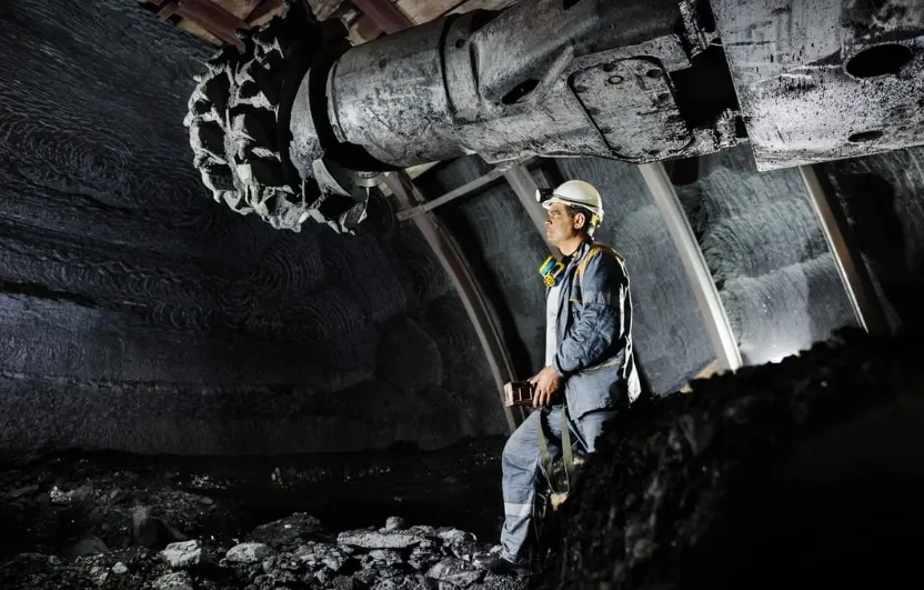 Усіх гірників з шахти ДТЕК на Дніпропетровщині вдалося дістати після атаки рф