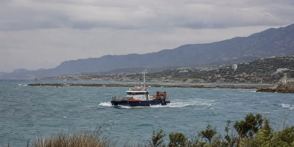 客轮沉没后，凯里尼亚附近发现第25具遗体——Cyprus Mail