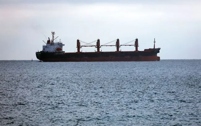 Трагедія у Південнокитайському морі: корабель затонув, доля двох моряків невідома Трагедія у Південнокитайському морі: корабель затонув, доля двох моряків невідома