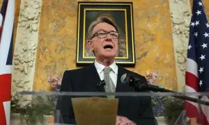 У Британії розслідування щодо Мендельсона зависло через брак документів