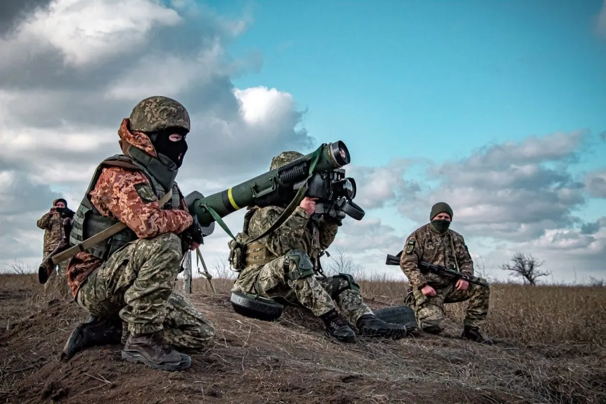 Почти половина поляков считают военную помощь Украине чрезмерной