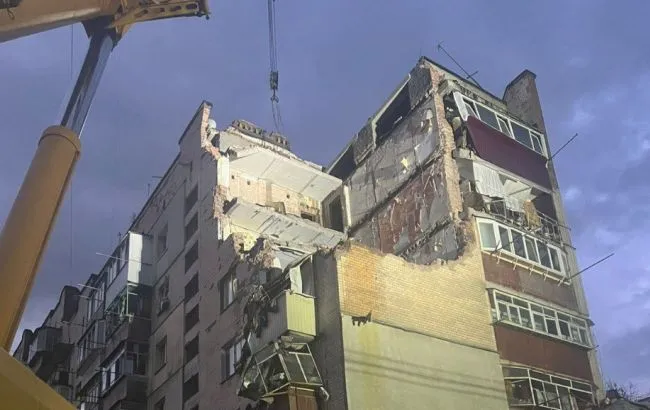 Вибух газу у Хмельницькому: під завалами будинку виявлено тіла двох людей Вибух газу у Хмельницькому: під завалами будинку виявлено тіла двох людей