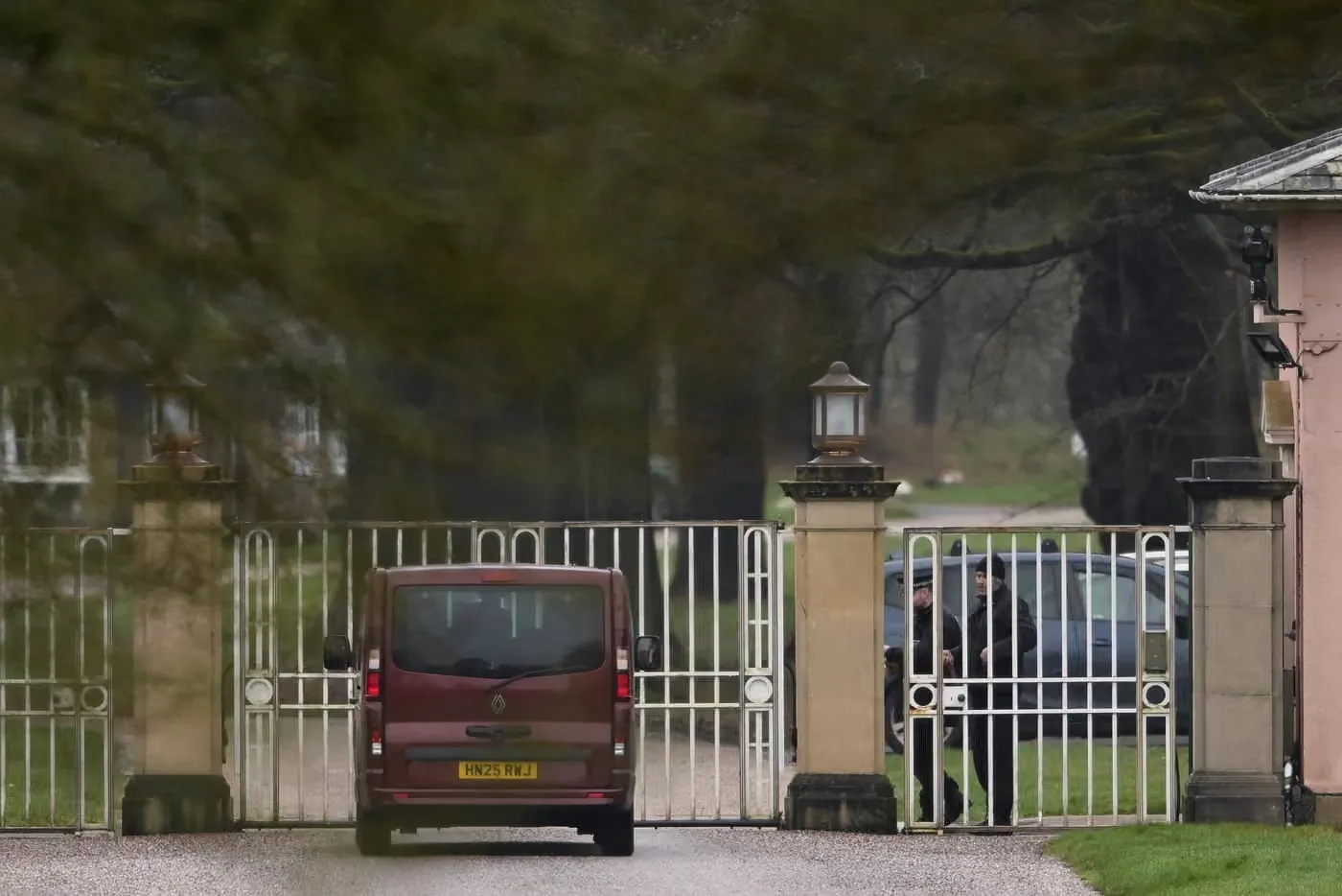 Арешт експринца Ендрю став ударом для королівської родин