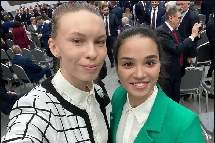 rosyjska łyżwiarka, która uczestniczyła w wystąpieniu putina, otrzymała szansę udziału w Igrzyskach Olimpijskich