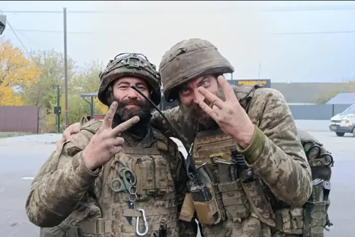 Зеленський винагородив захисників, які 165 діб утримували позицію на Запоріжжі