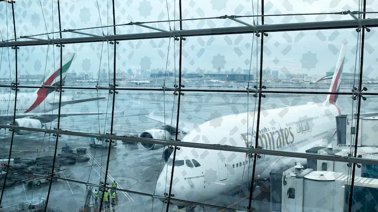 Дубай зупиняється, економіка на мільярди під загрозою